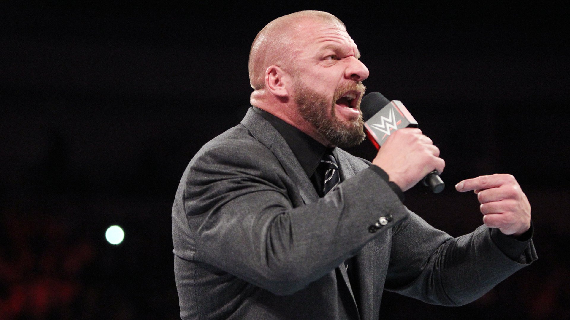 Triple H é o novo chefe criativo da WWE