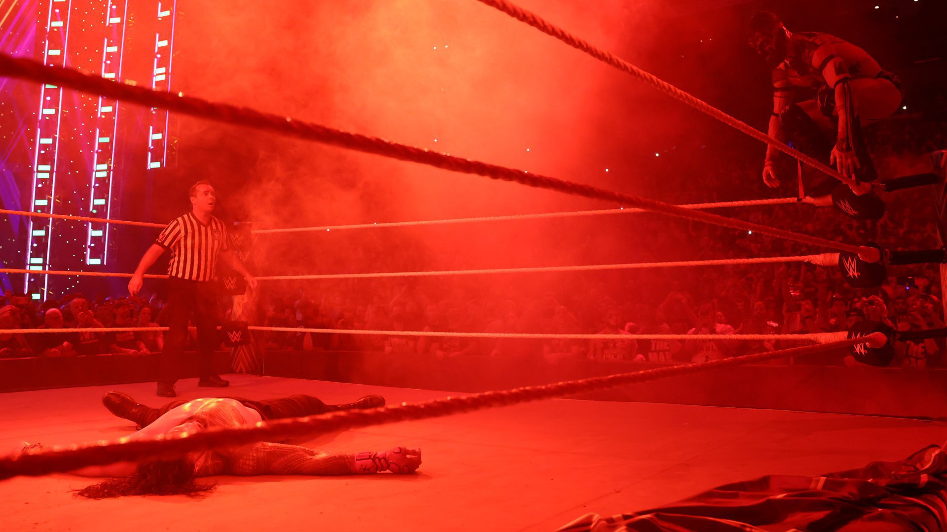 Finn Bálor e Roman Reigns no Extreme Rules 2021