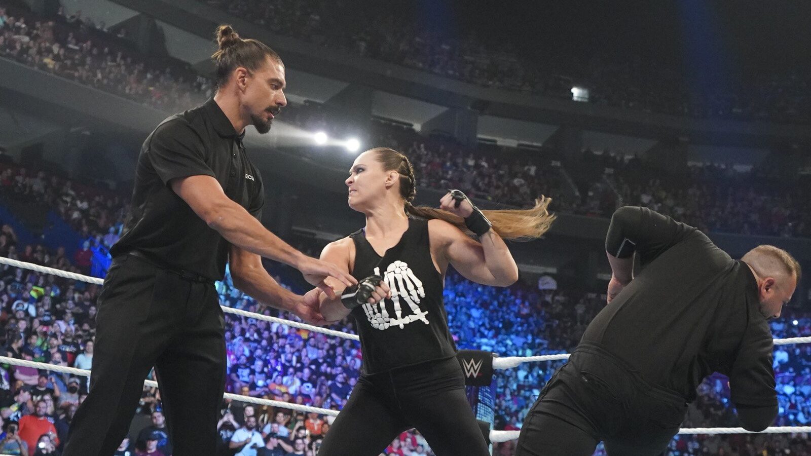 Ronda Rousey não estará no Clash at the Castle