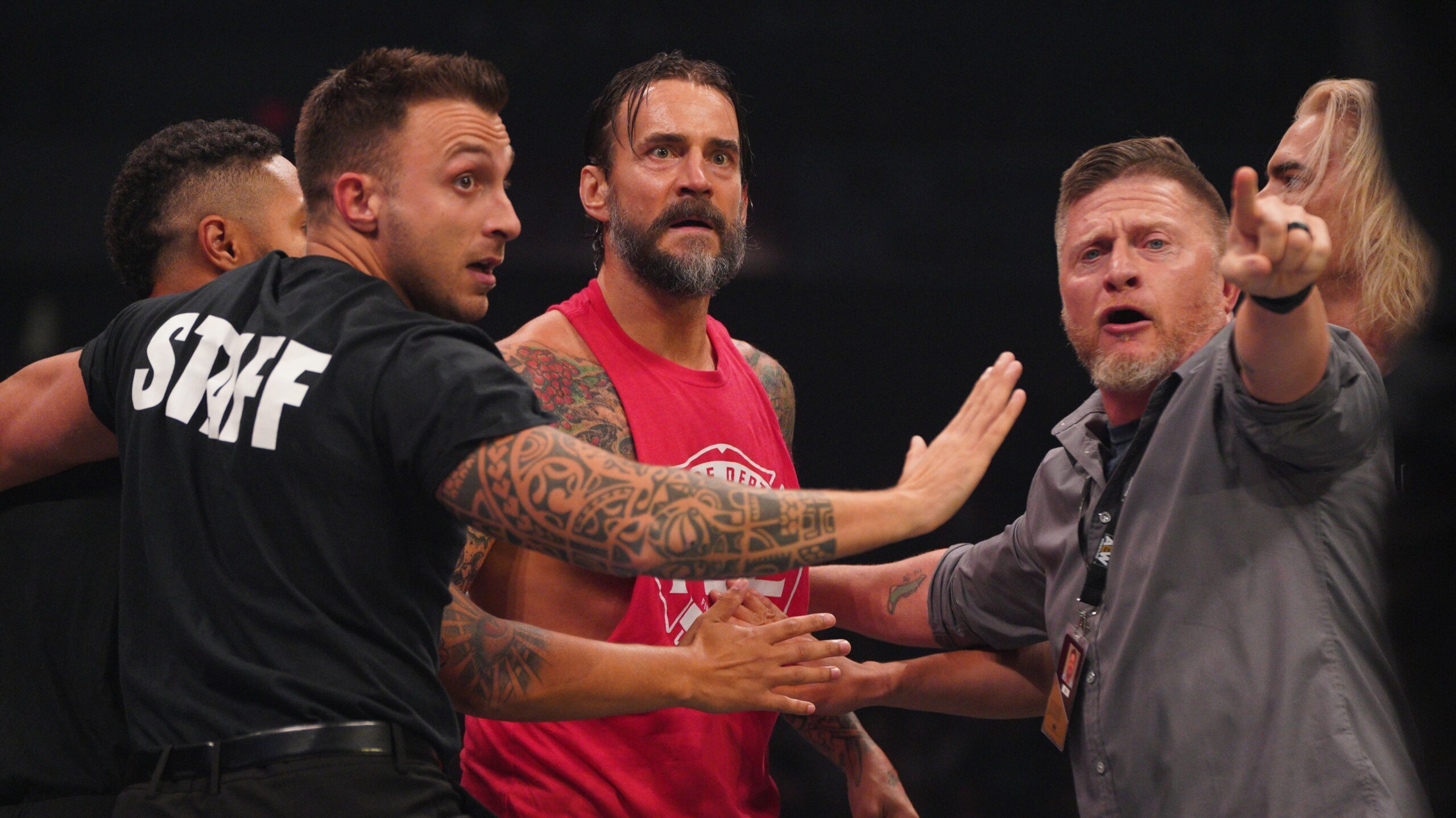 CM PUNK NOS BASTIDORES DO WWE RAW