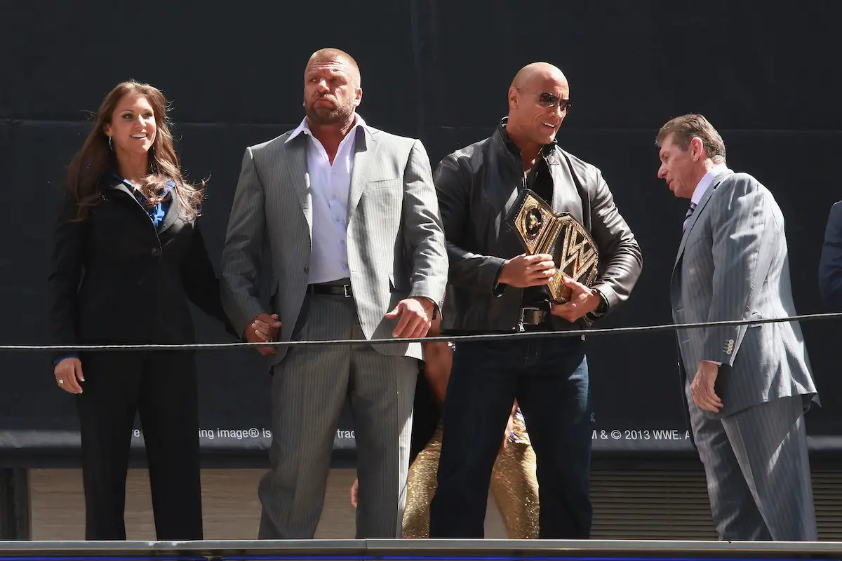 Stephanie, Triple H, The Rock e Vince McMahon