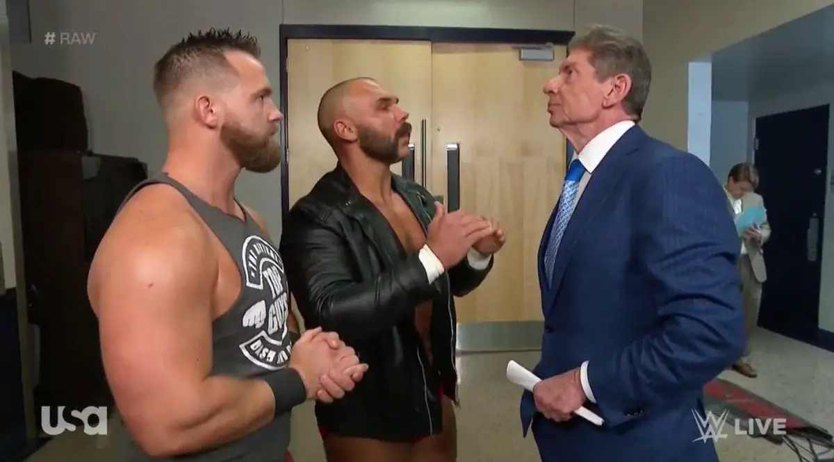 Retorno da FTR para a WWE questionável após volta de Vince McMahon