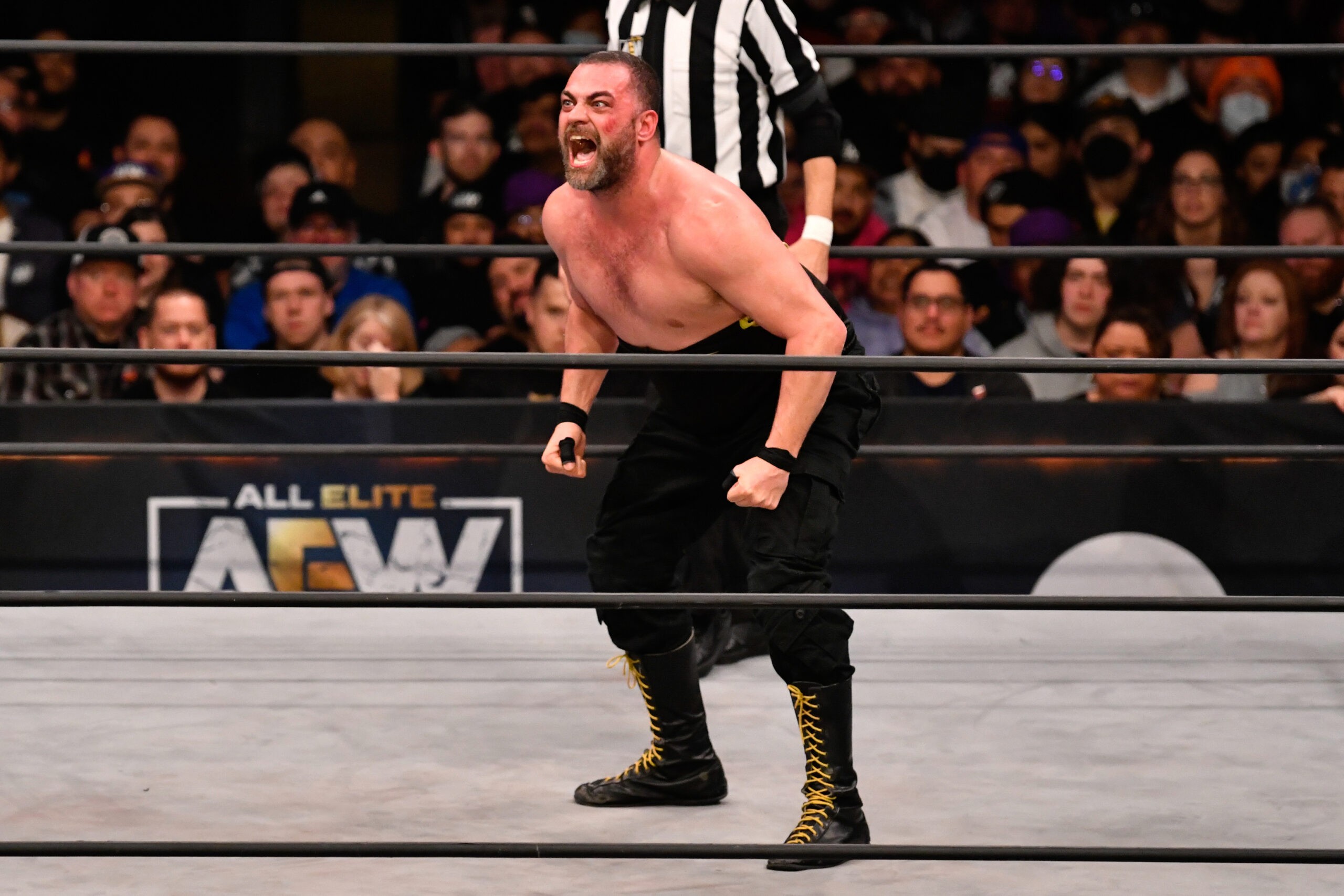 Eddie Kingston ataca MJF e elenco da AEW