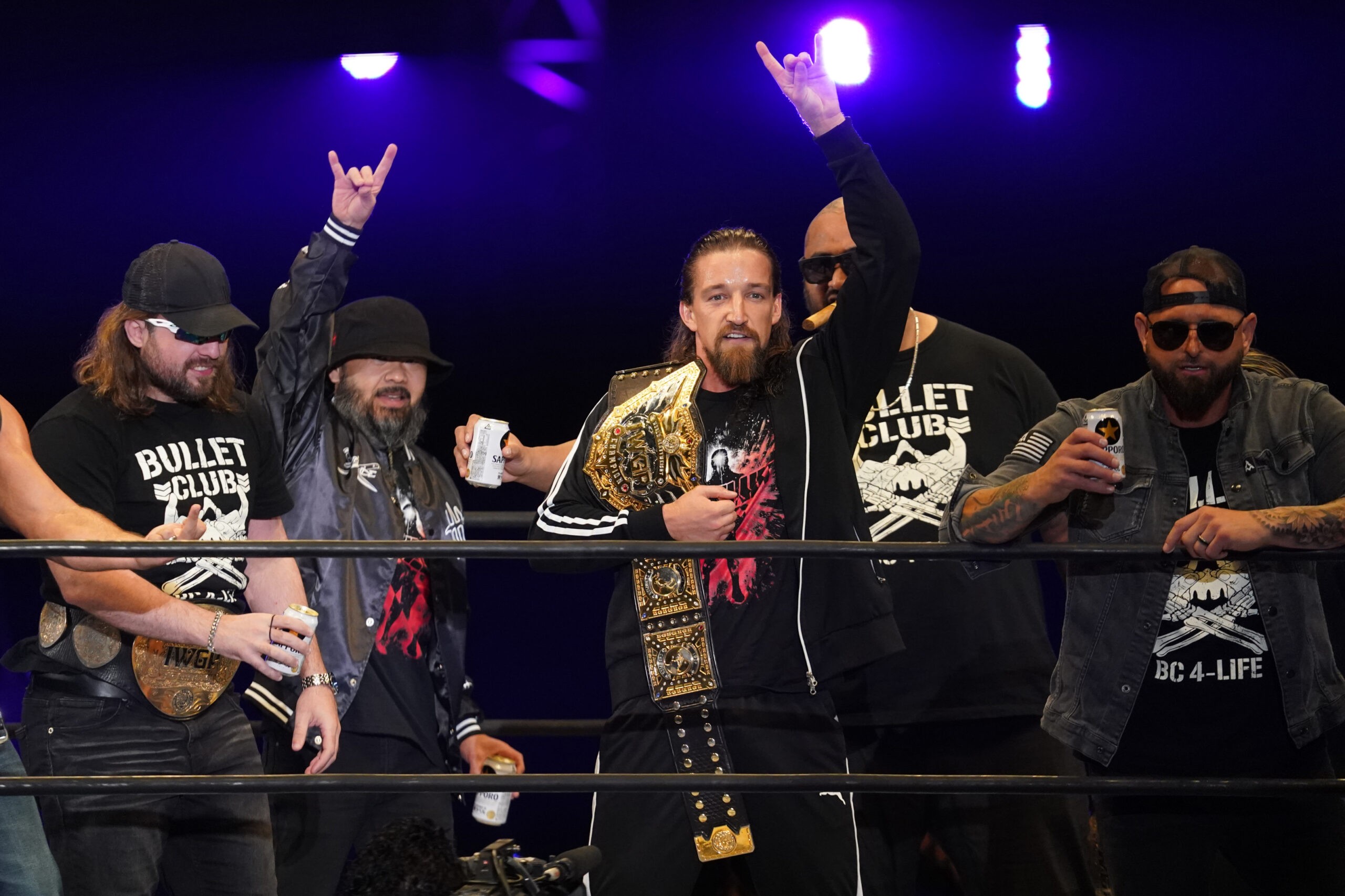Bullet Club se reúne durante recente evento ao vivo da WWE