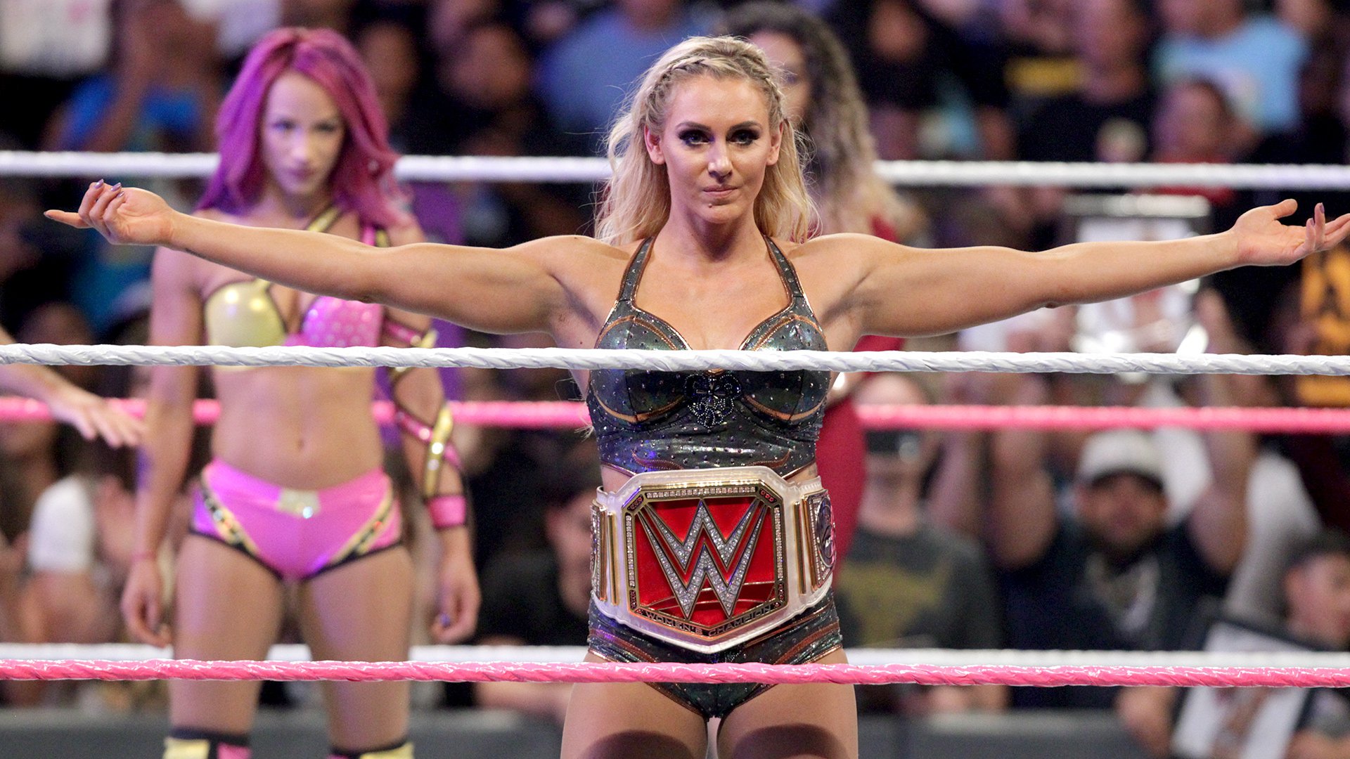 Charlotte Flair comenta sobre Mercedes Moné na NJPW