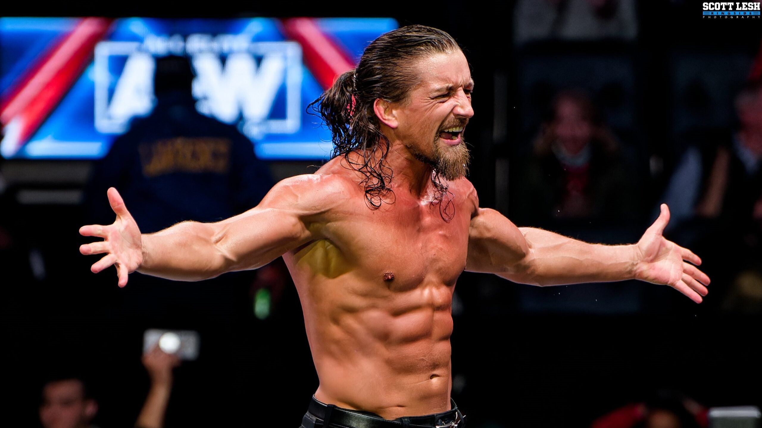 Jay White em sua estreia no AEW Dynamite