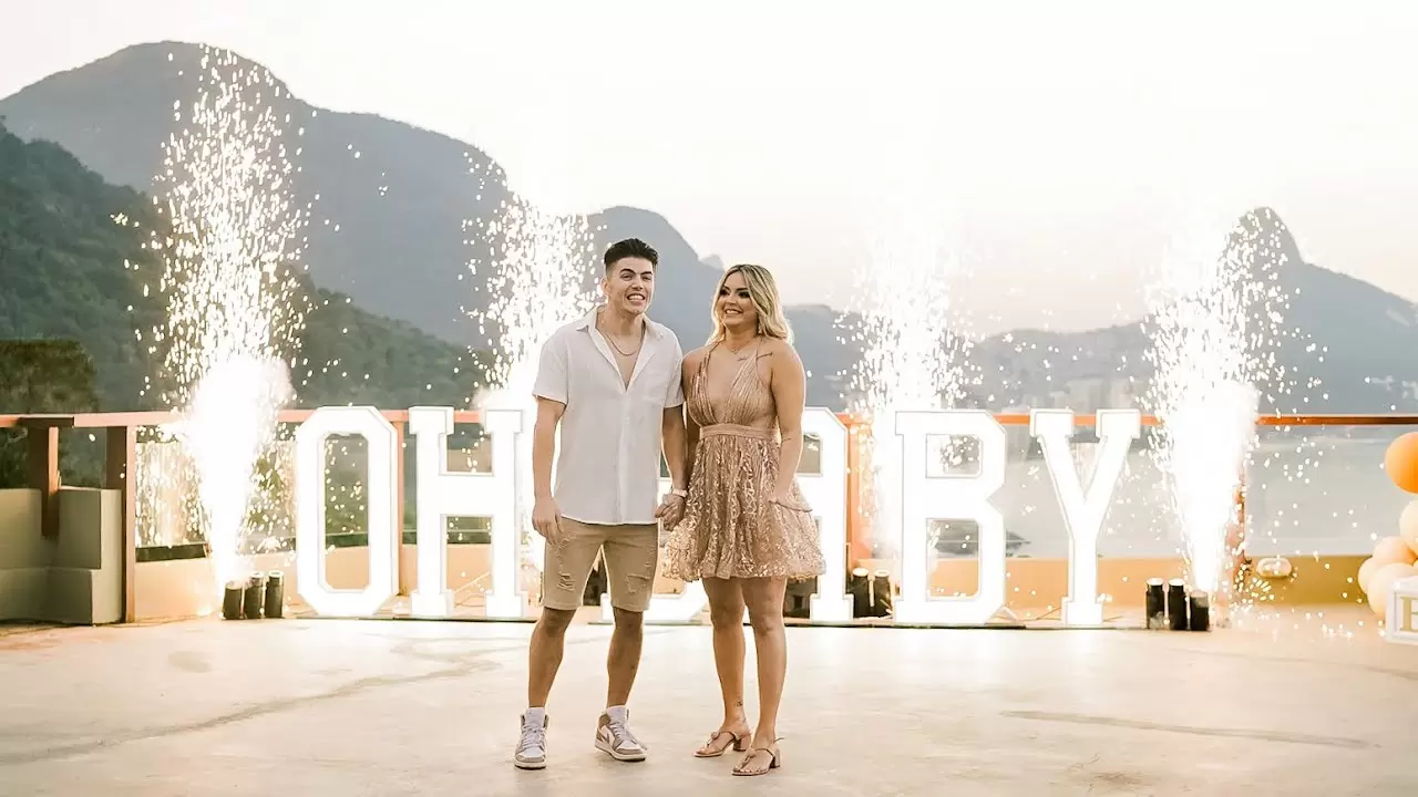 Tay Melo e Sammy Guevara fazem chá de revelação no Rio de Janeiro