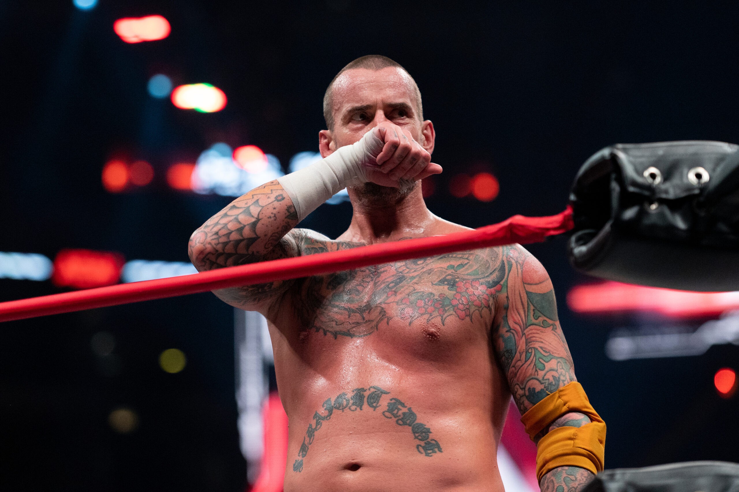 Problemas entre CM Punk e Elite considerados uma bomba relógio