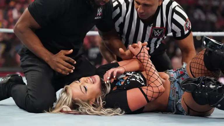WrestleBR on X: 🚨 AGORA: Liv Morgan foi detida na Flórida A estrela da  WWE foi presa na noite de ontem por estar em posse de maconha. Ela foi  liberada no mesmo