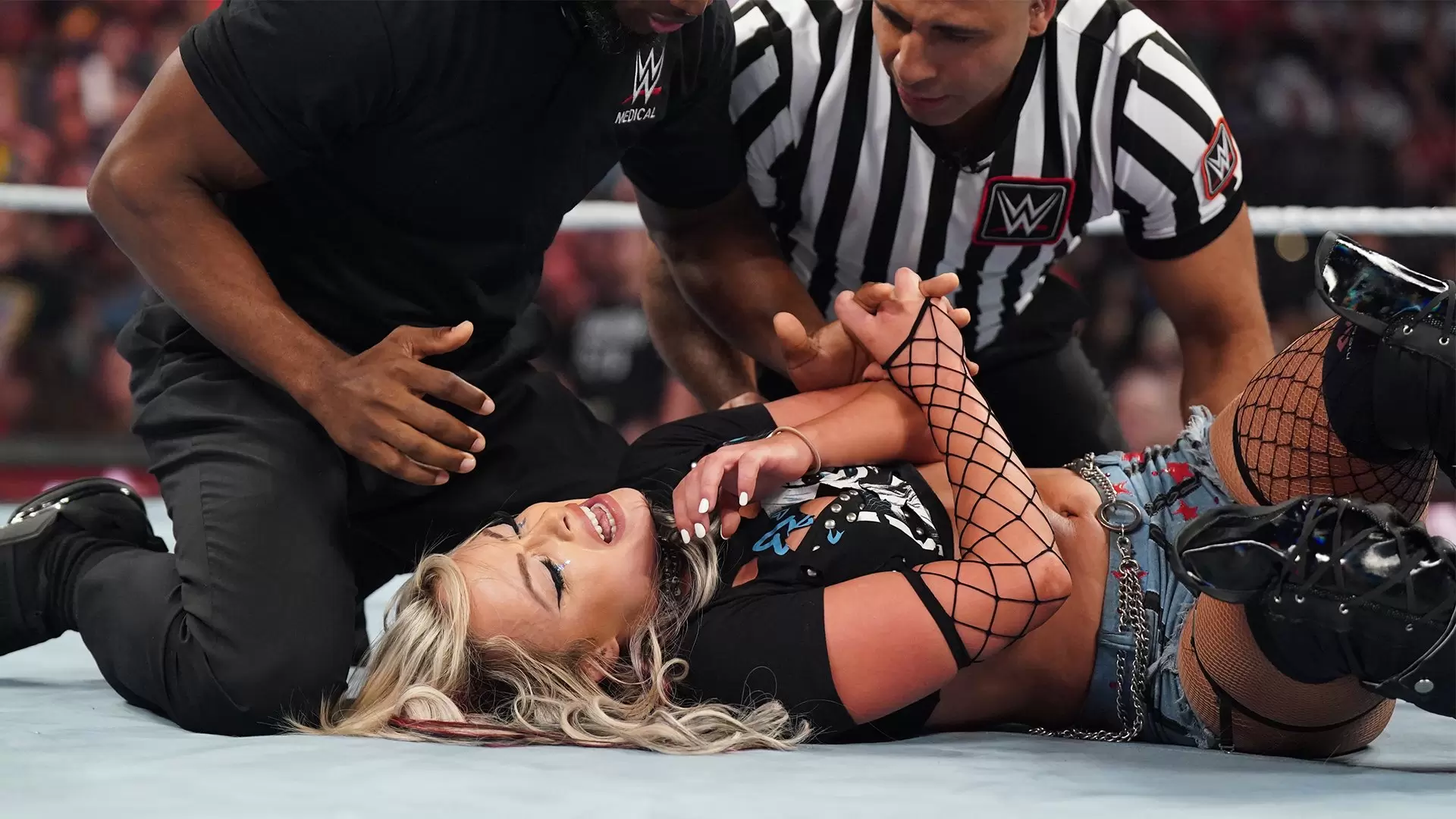 Liv Morgan fará cirurgia e pode ficar fora da WWE por seis meses