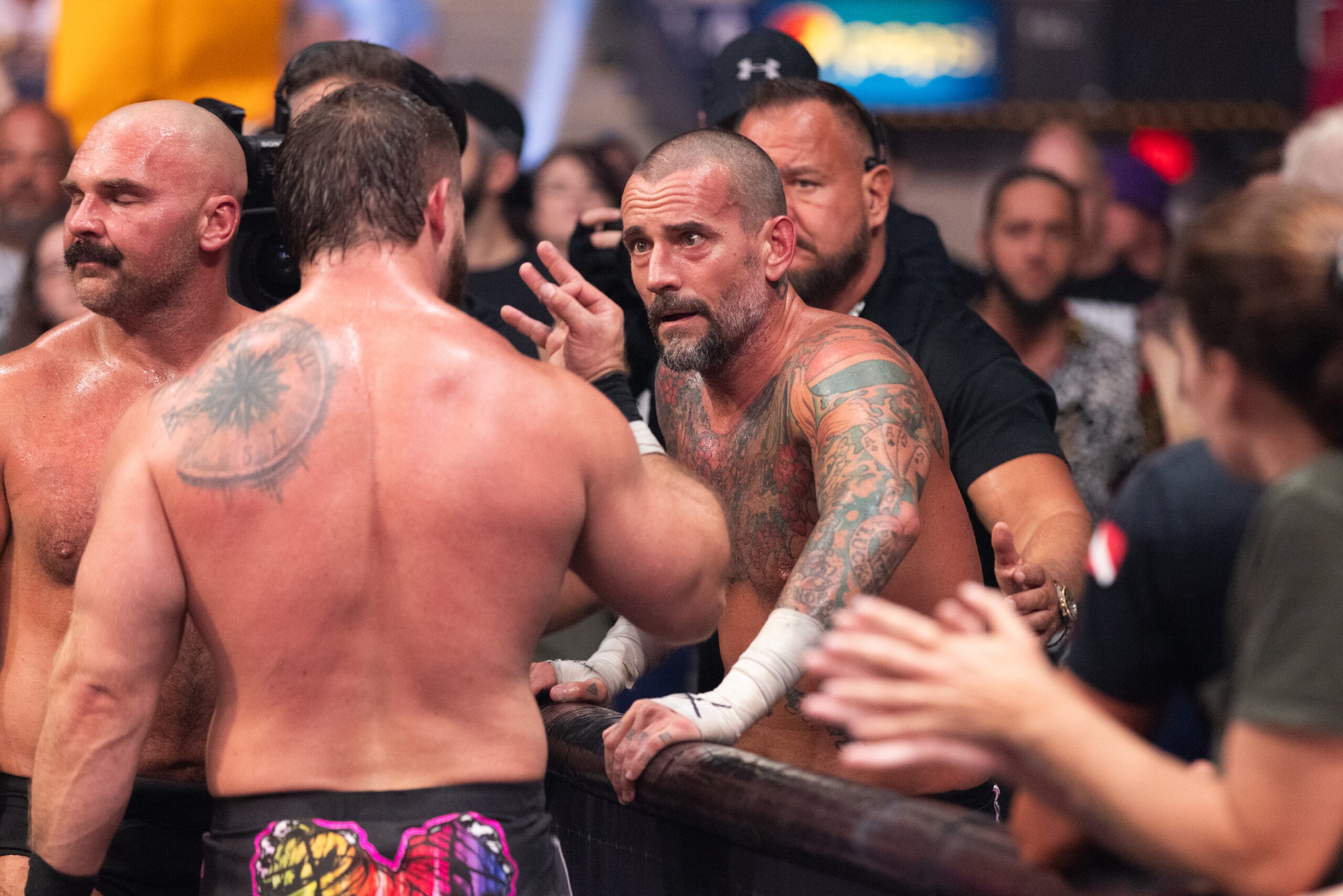 CM Punk bloqueou talentos de aparecer no AEW Collision