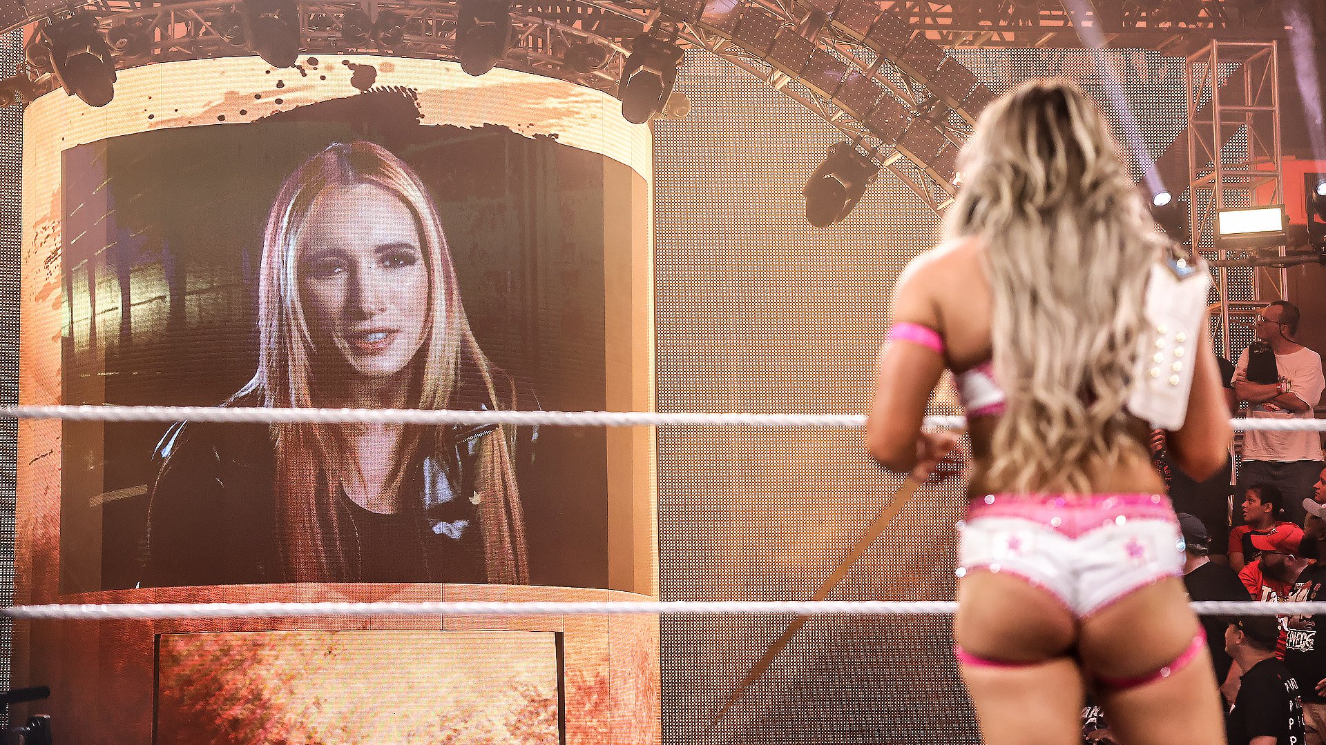 Revelado motivo para Becky Lynch lutar no WWE NXT