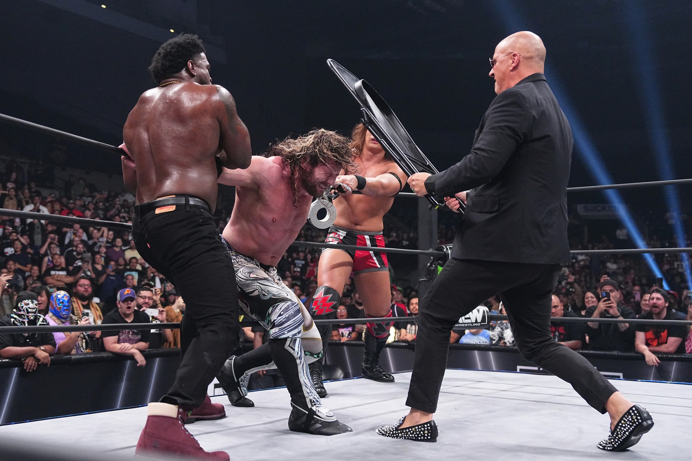 Don Callis recruta novo membro no AEW Dynamite