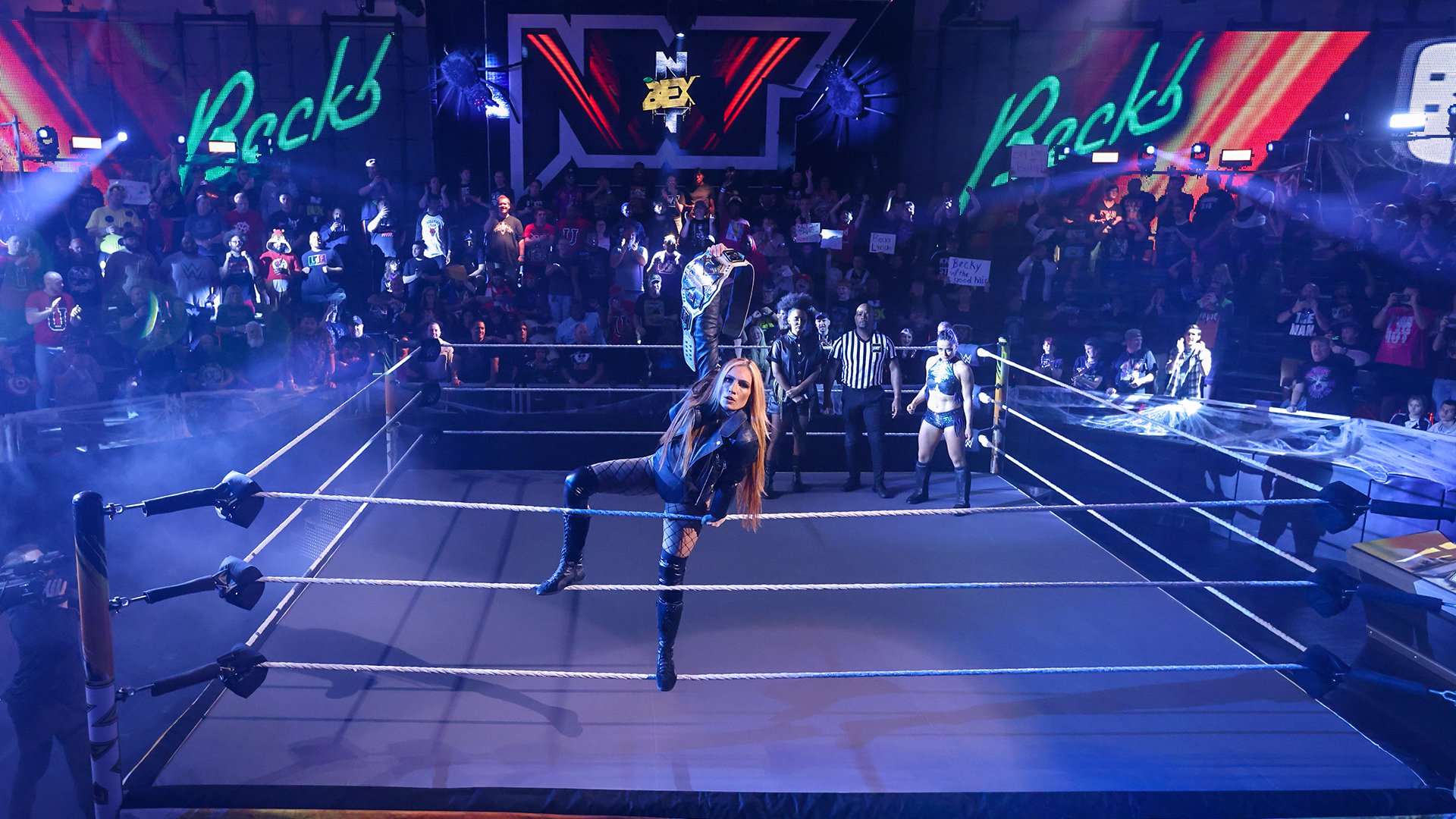 Becky Lynch encerra passagem no WWE NXT