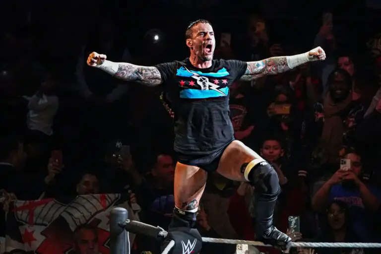 CM Punk quer entrar em 30 na WWE Royal Rumble 2024 — WrestleBR