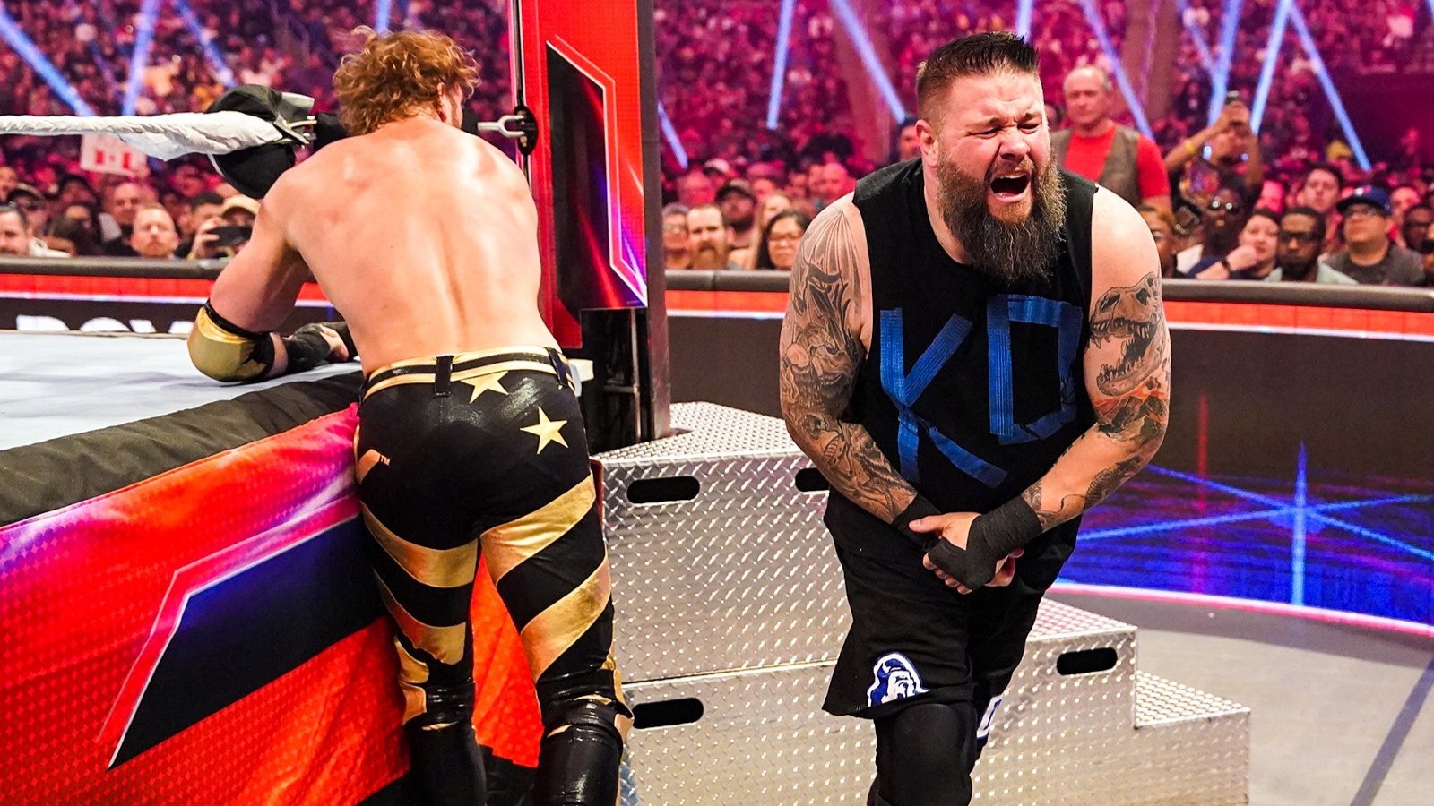 Kevin Owens lutou no WWE Royal Rumble com uma lesão