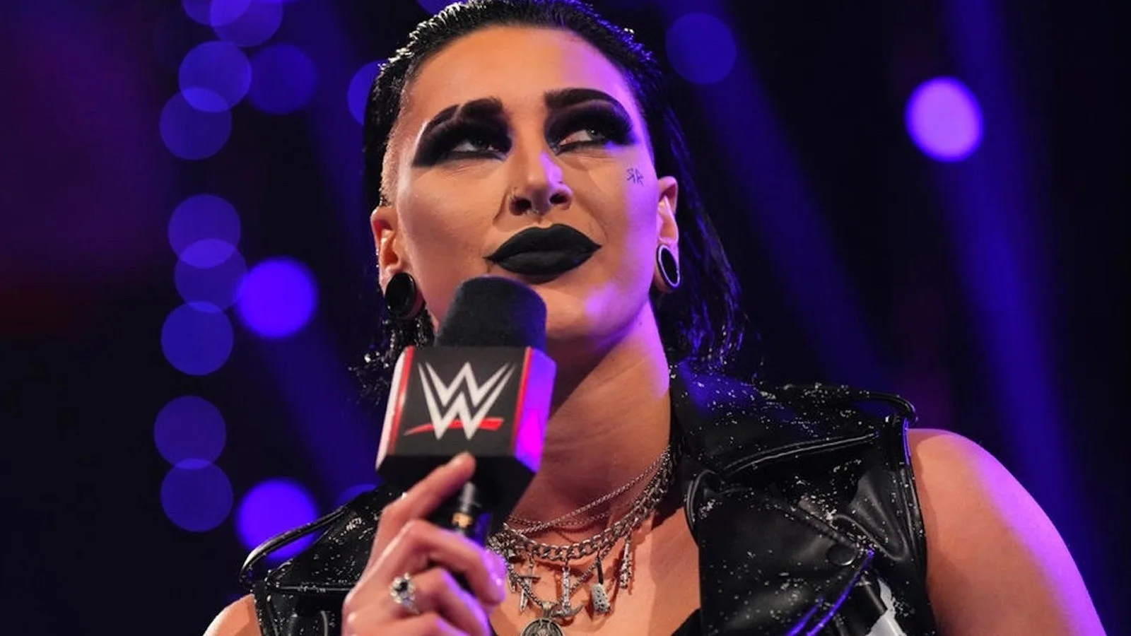 Rhea Ripley compartilha desafios e conquistas da Divisão Feminina