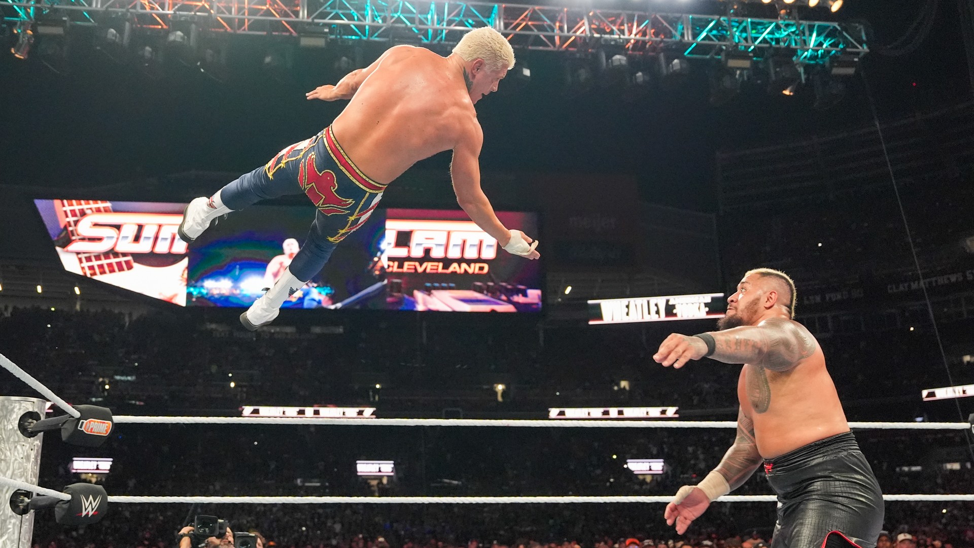 Cody Rhodes enfrentando Solo Sikoa no WWE SummerSlam