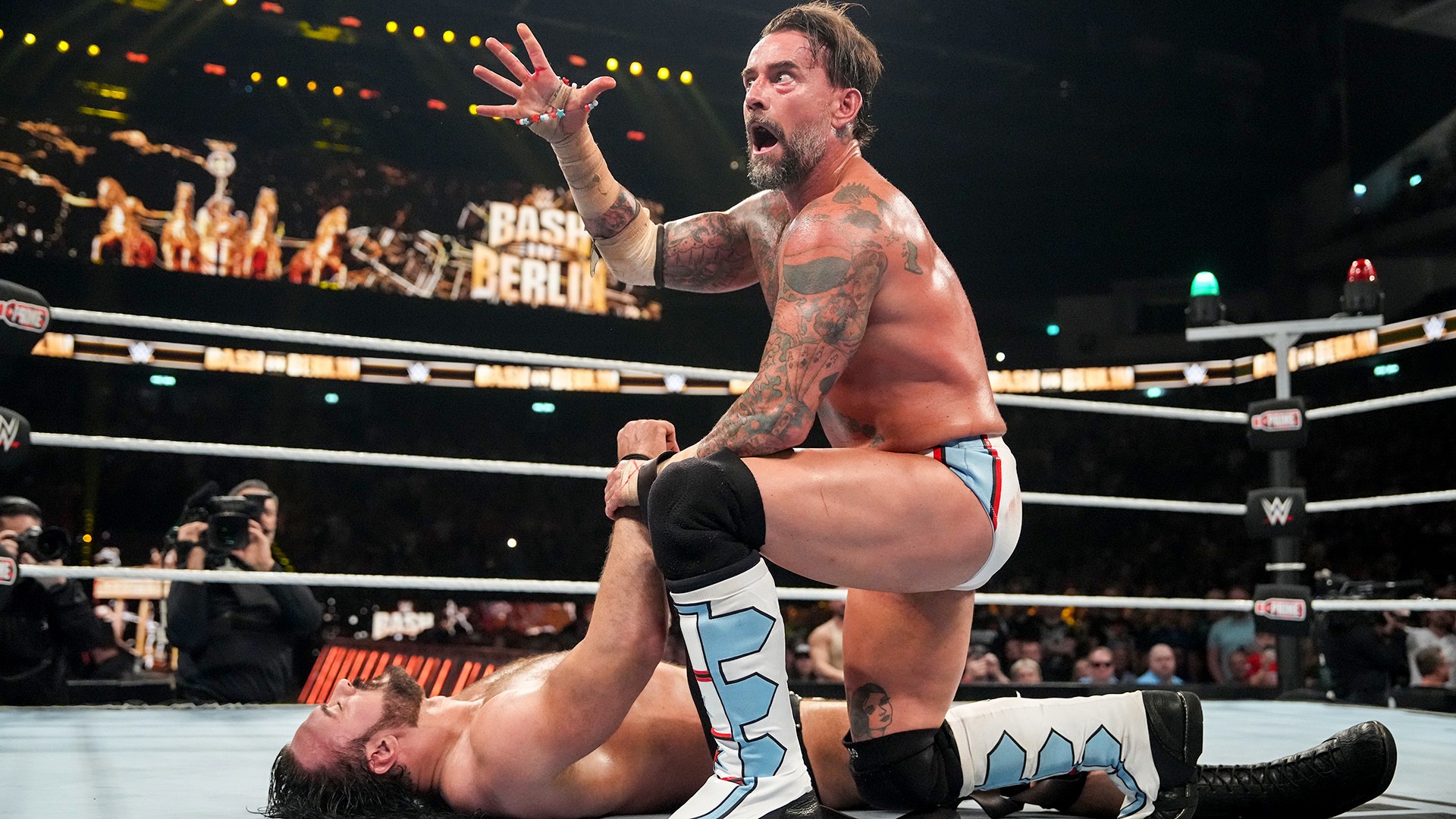 CM Punk e o bracelete