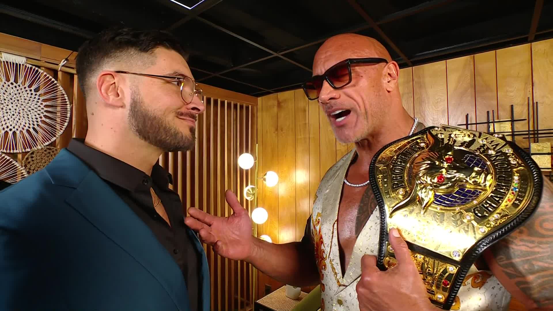 Ethan Page e The Rock