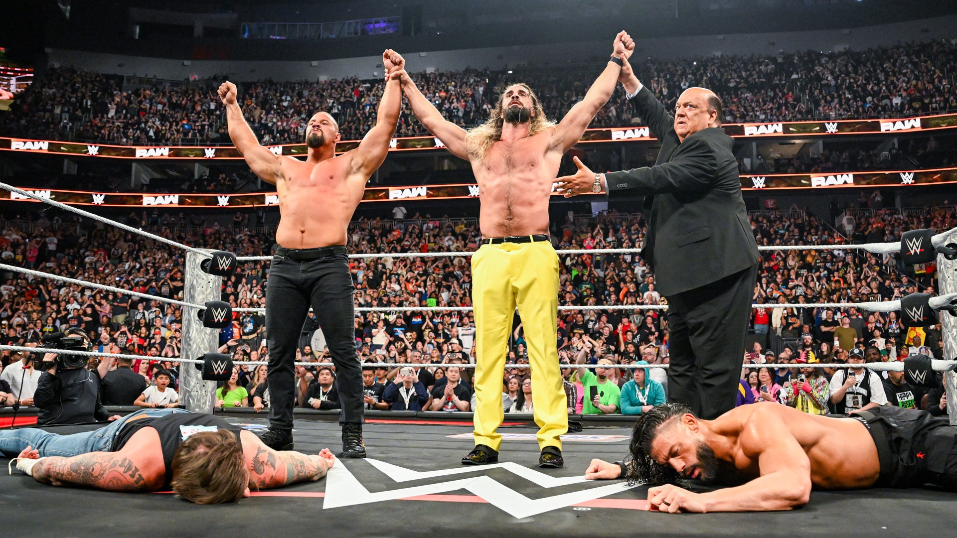 Bron Breakker, Seth Rollins e Paul Heyman