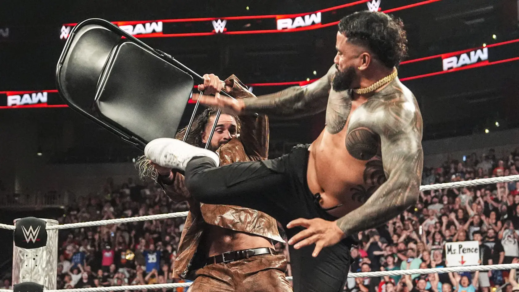 Jey Uso enfrenta Bron Breakker e AJ Styles ganha parceiro no WWE RAW