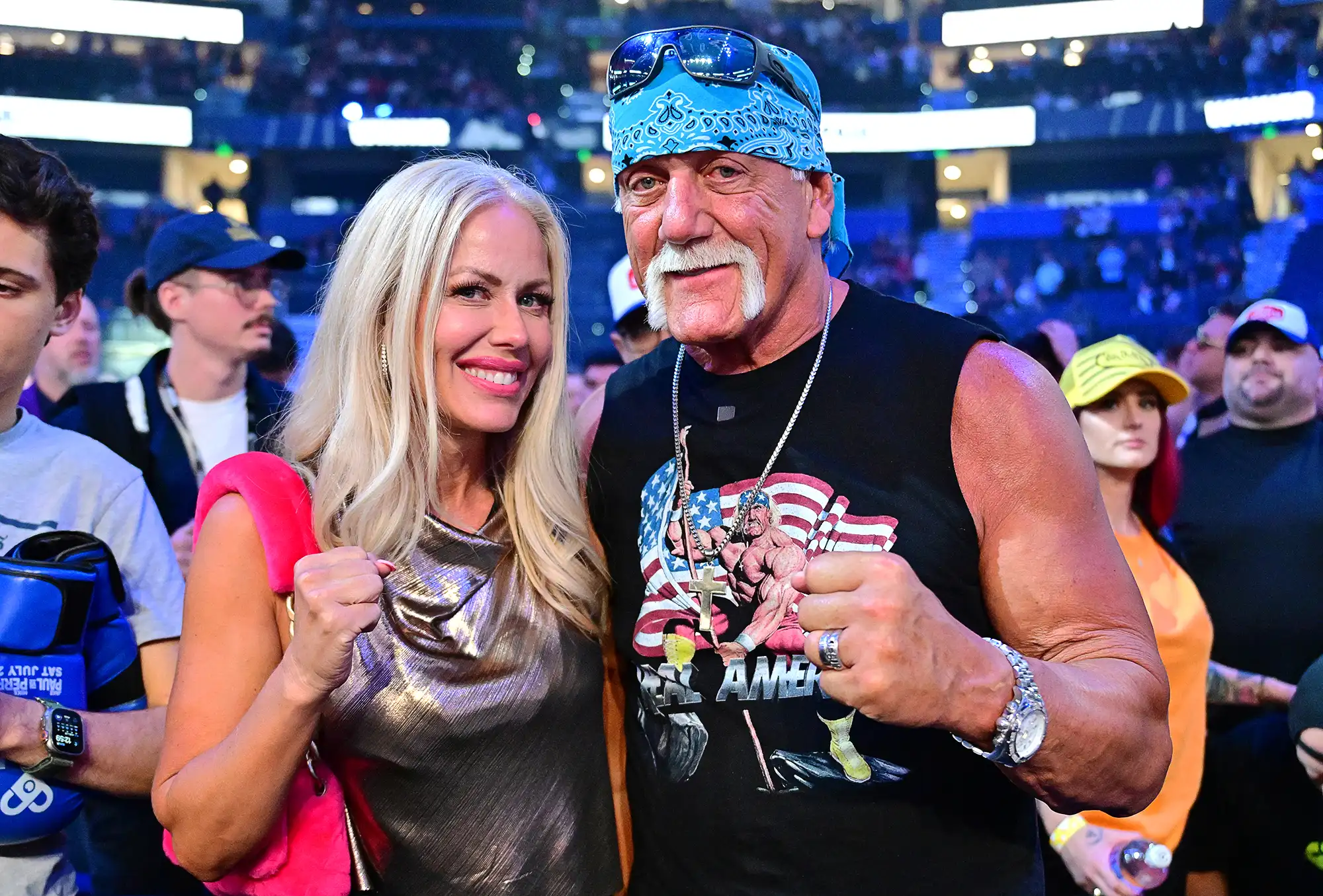 Esposa de Hulk Hogan desmente boatos sobre seu estado de saúde