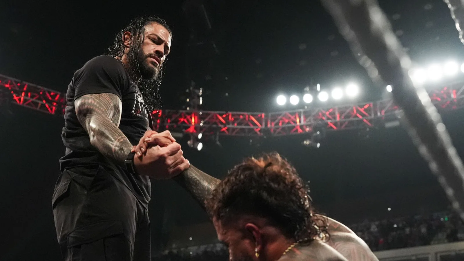 Roman Reigns se pronuncia após retorno à WWE e promete ‘o troco’