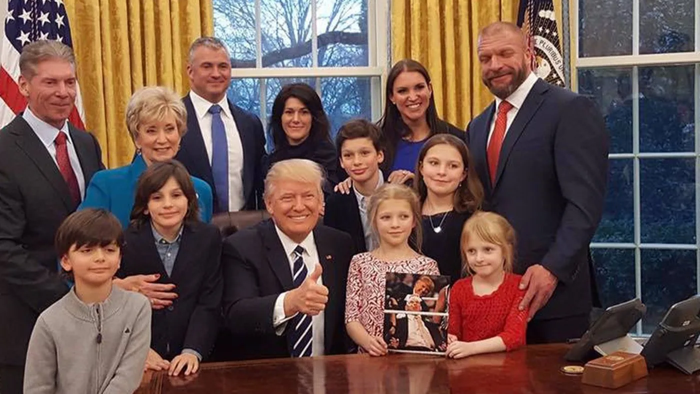 Família McMahon e Triple H visitando Donald Trump na Casa Branca