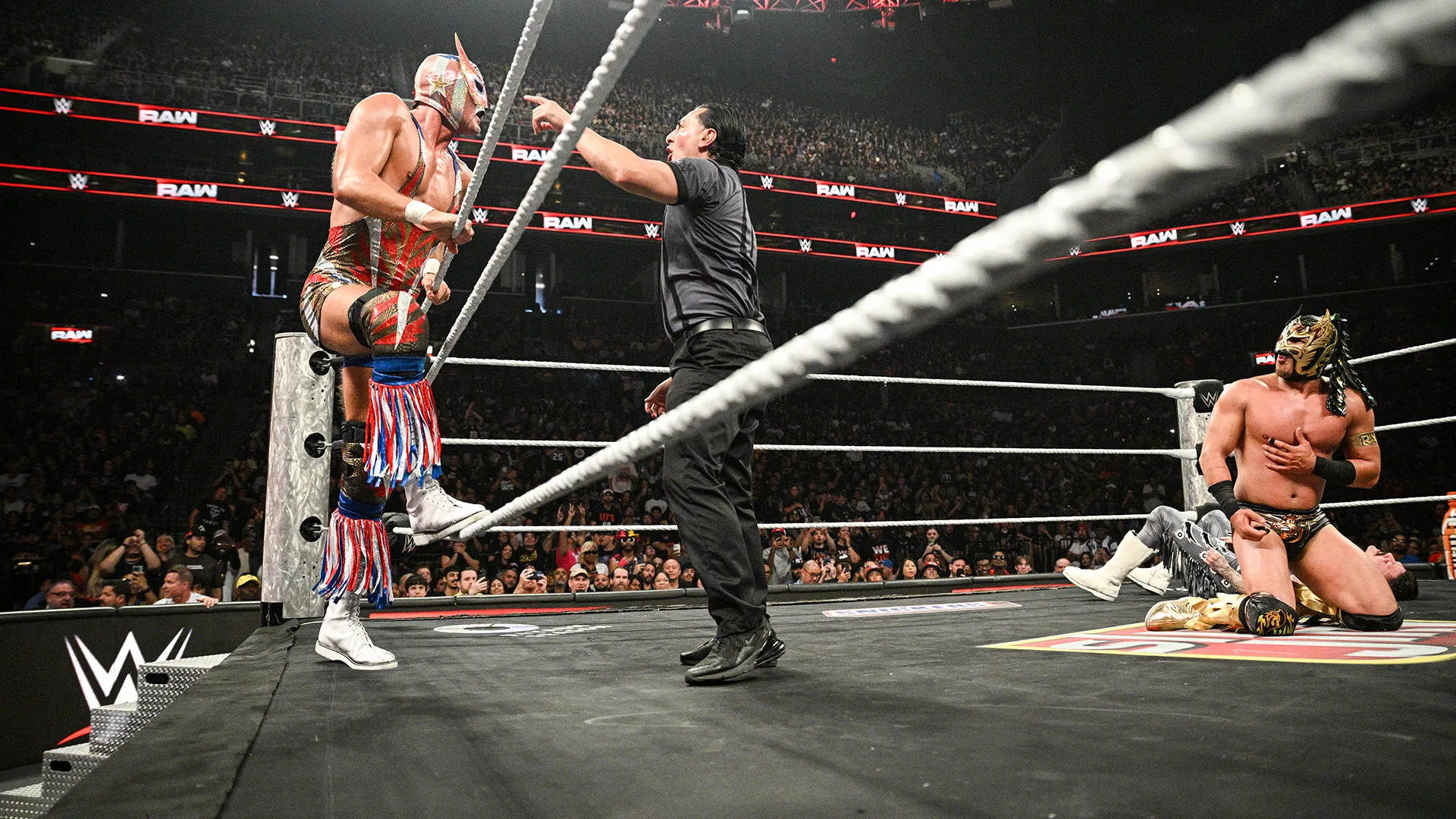 WWE revela o quarto El Grande Americano no RAW