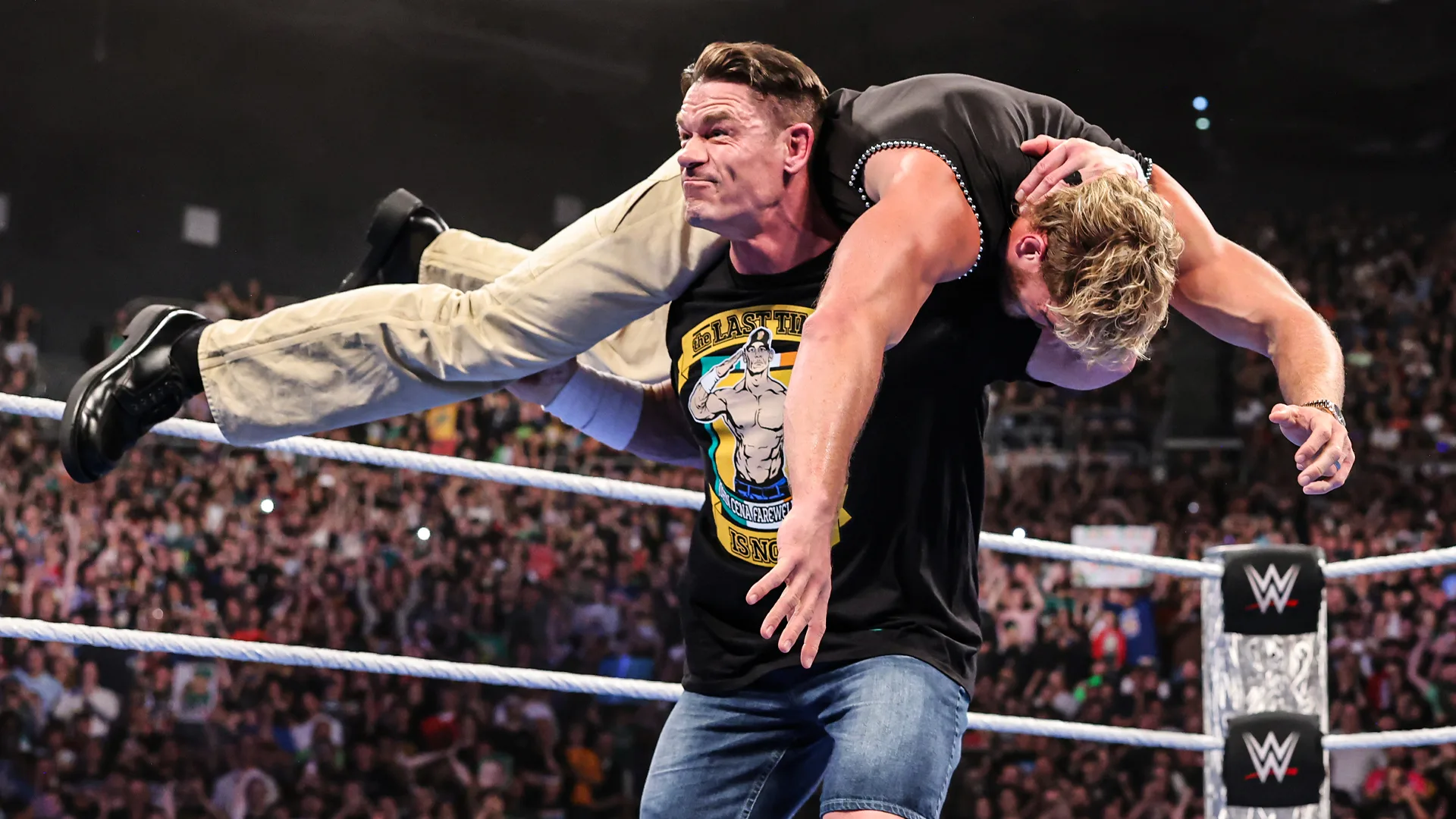 John Cena chama Logan Paul de “parasita” em tenso SmackDown antes do Clash in Paris