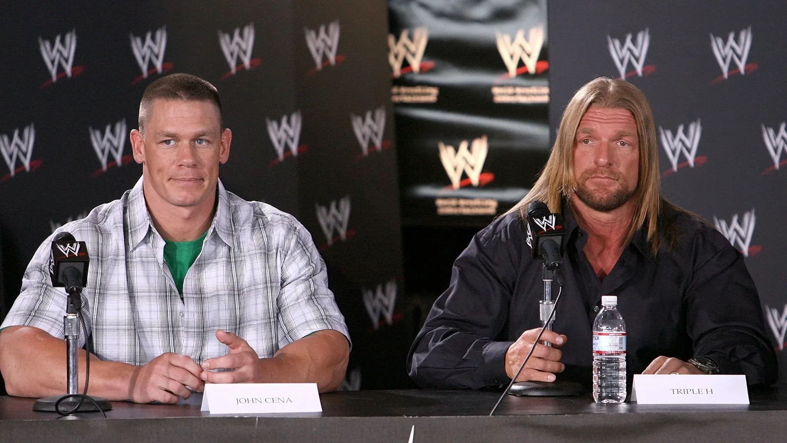 John Cena e Triple H se contradizem sobre retorno de Brock Lesnar na WWE