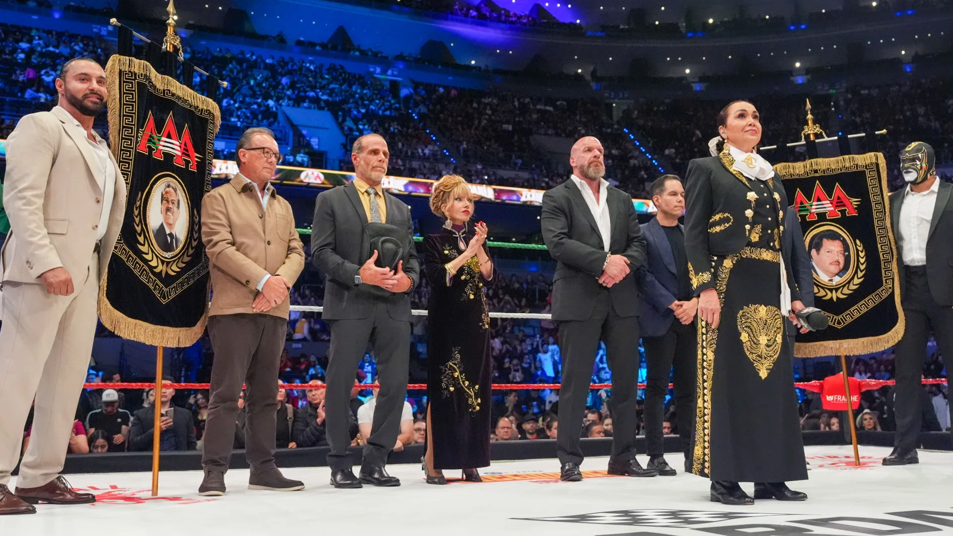 Triple H destaca papel de Undertaker no sucesso da AAA Triplemanía XXXIII