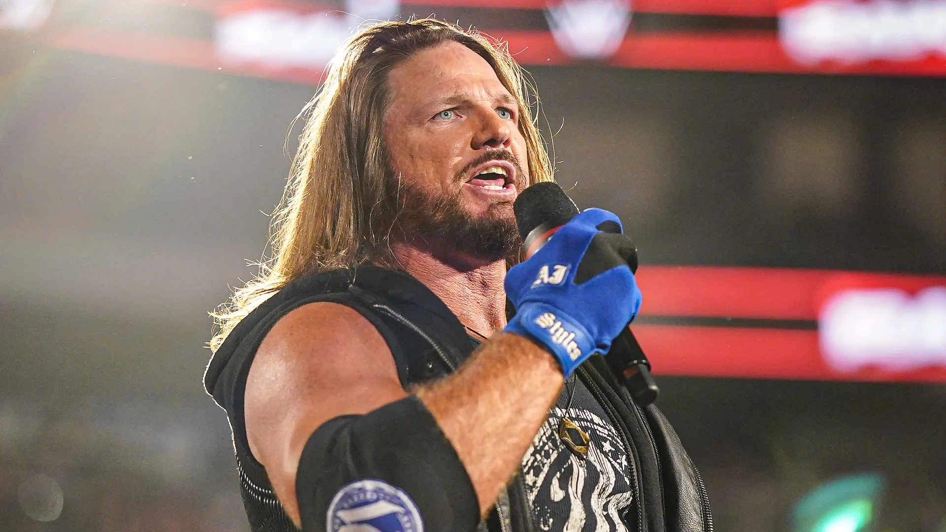 AJ Styles faz promo ‘worked shoot’ no Raw e alega estar sendo isolado