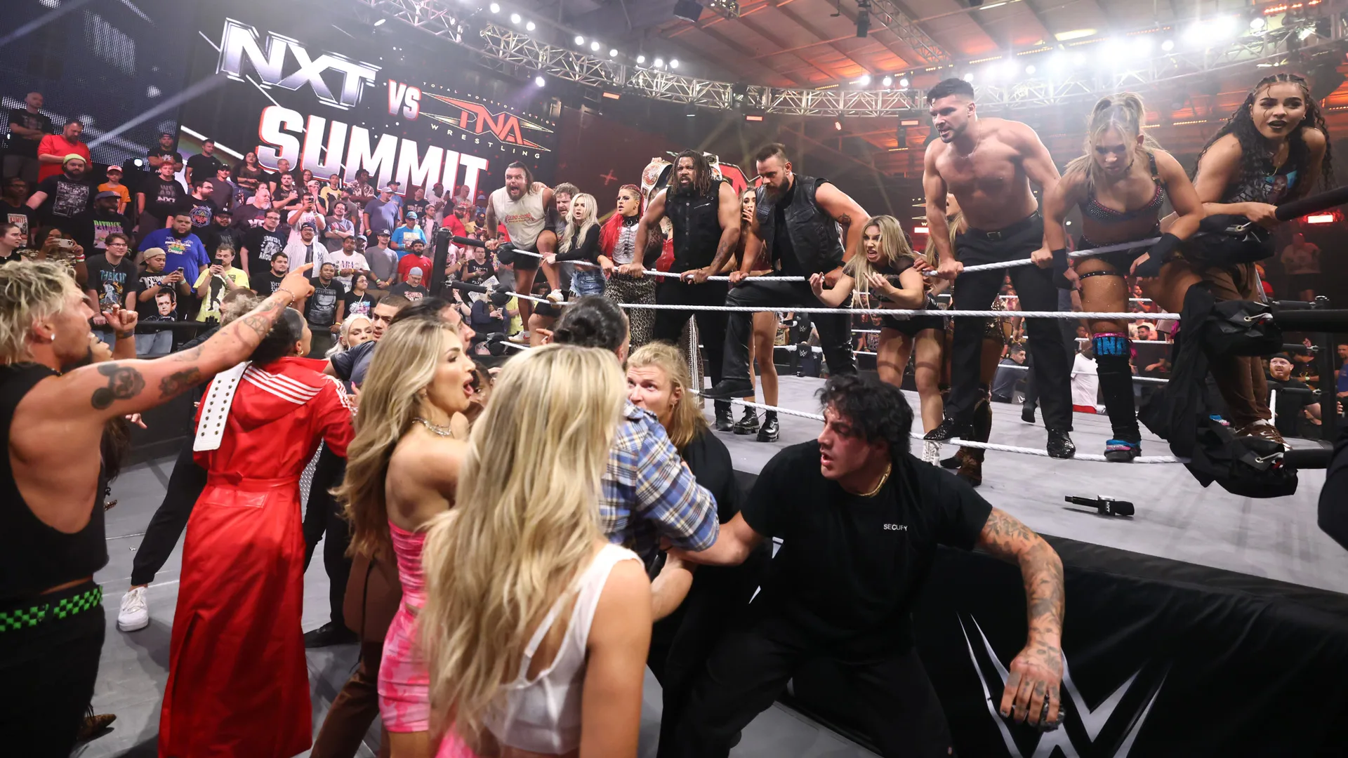Especial NXT vs. TNA: “Invasion” muda de nome devido a pressões externas
