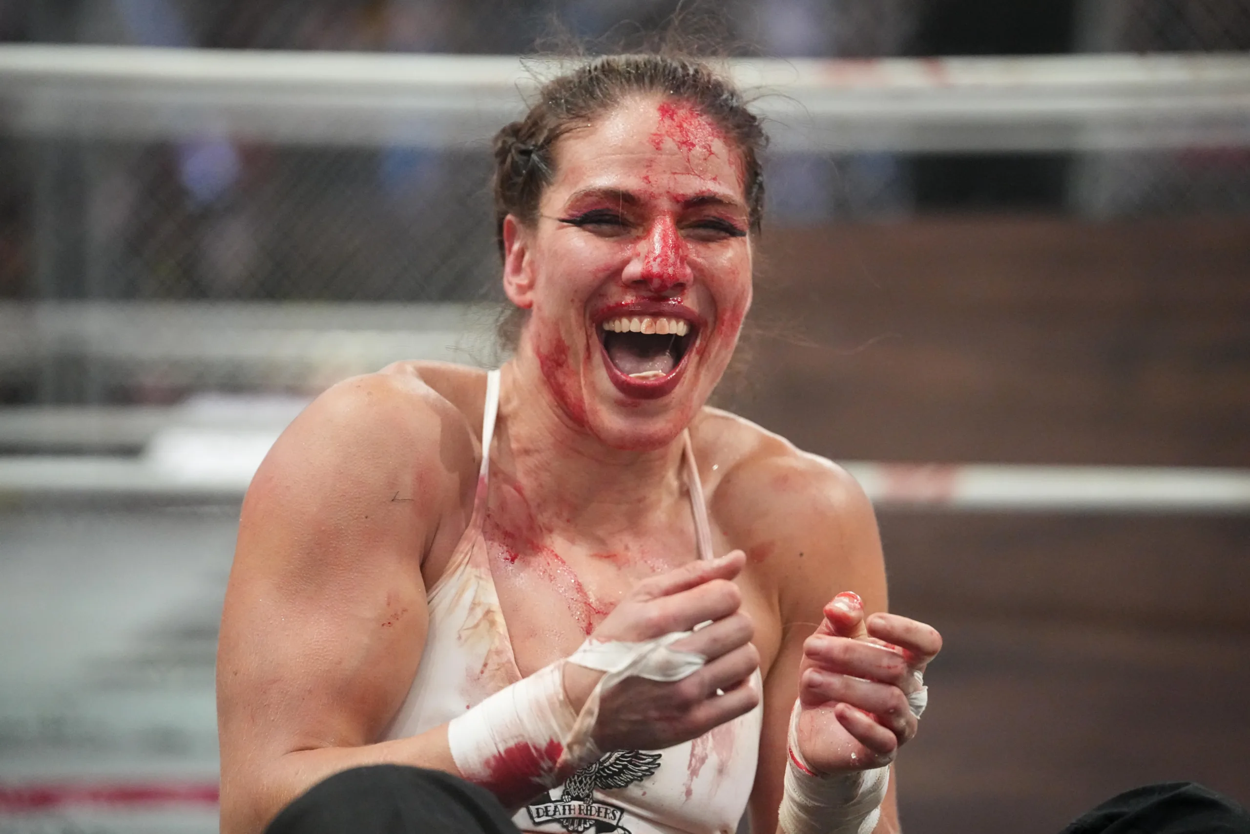 Marina Shafir vence primeiro Blood & Guts feminino da AEW