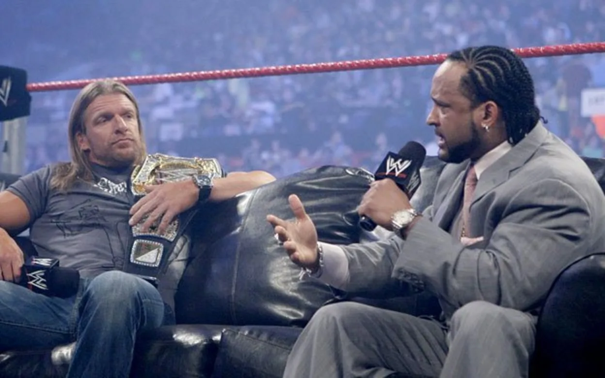 MVP chama Triple H de “covarde e mentiroso”