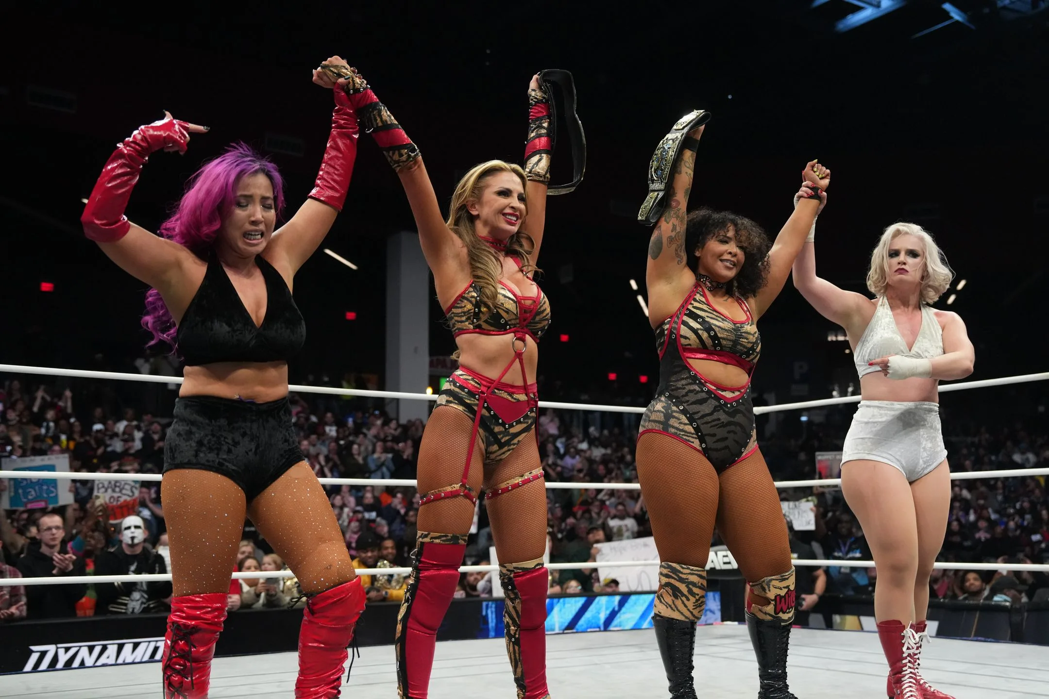The Babes of Wrath se tornam as primeiras campeãs duplas femininas da AEW