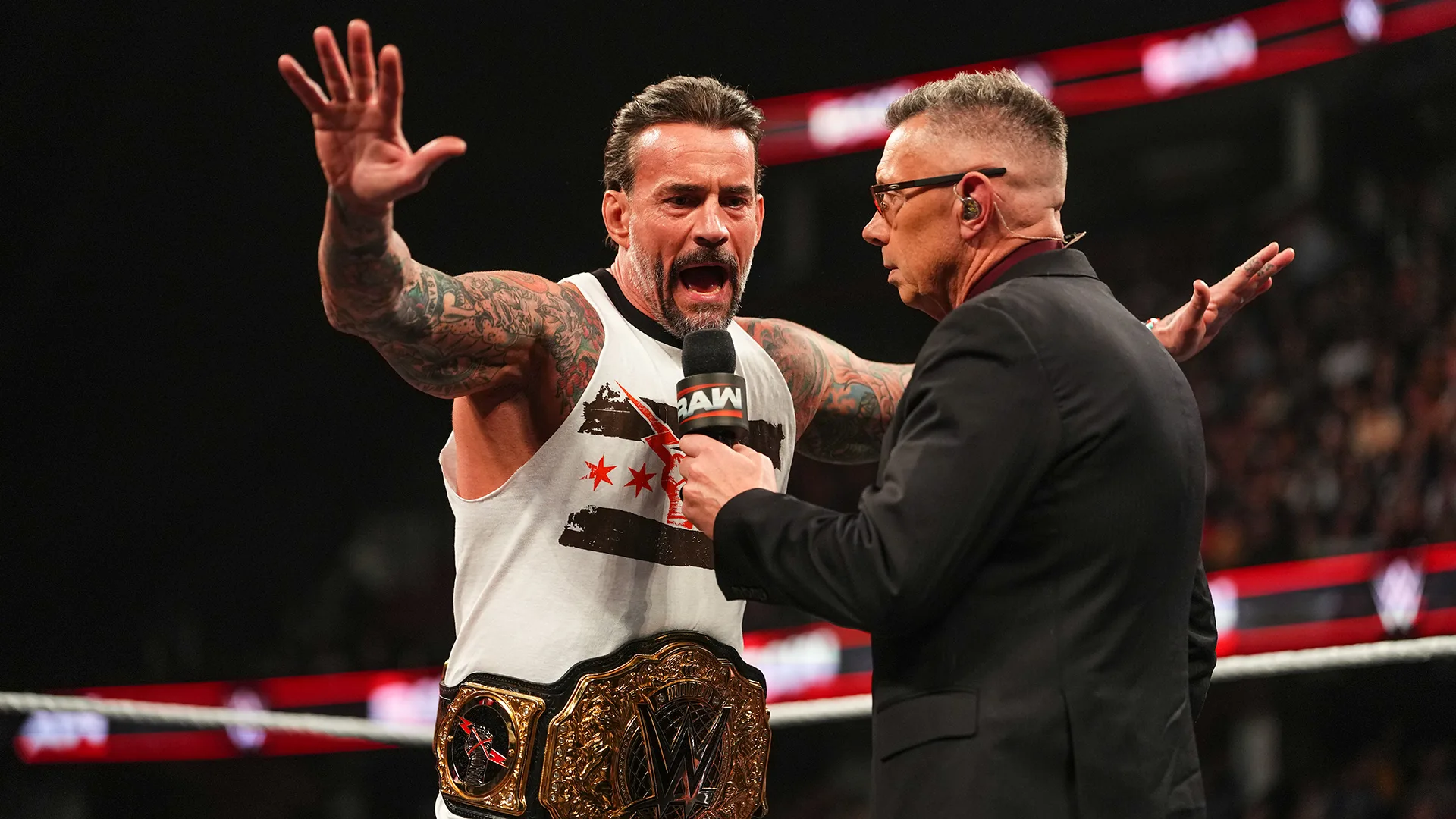 CM Punk defenderá título da WWE no Elimination Chamber
