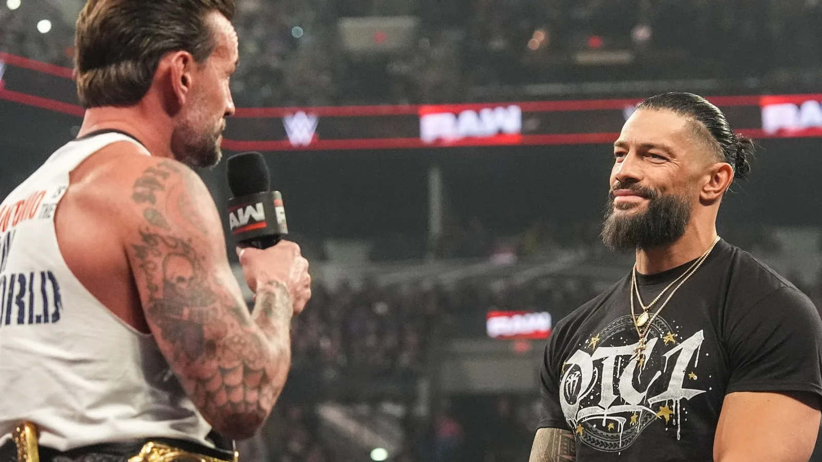 Roman Reigns quase citou o cachorro de CM Punk no WWE Raw