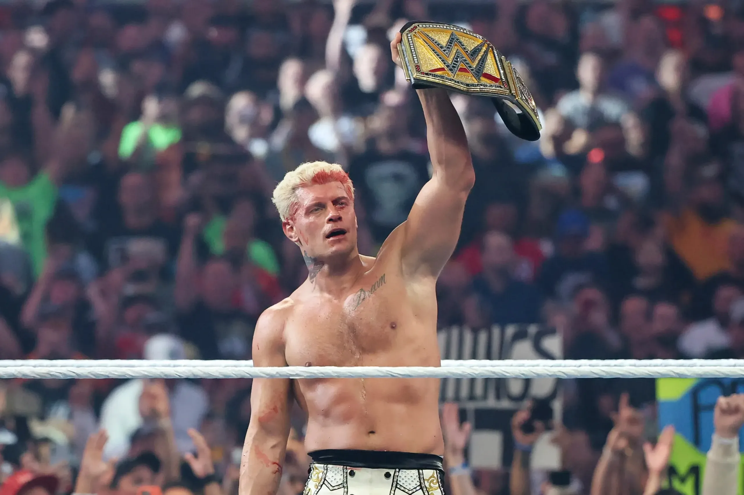 Cody Rhodes atualiza estado de saúde após WrestleMania 42