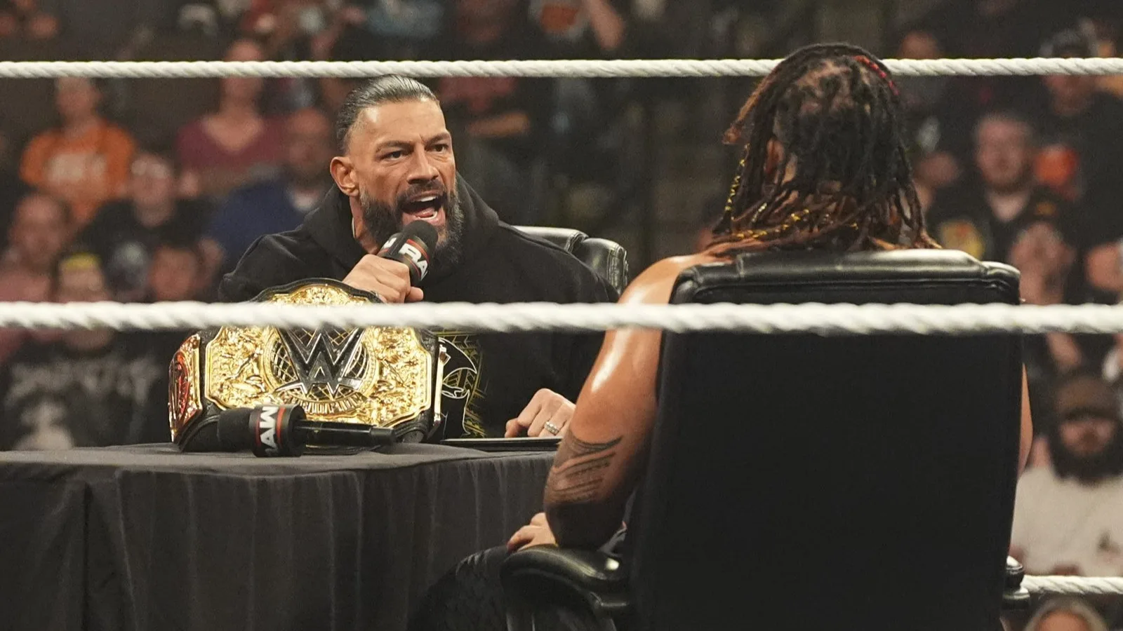 WWE confirma Roman Reigns para vários shows em maio