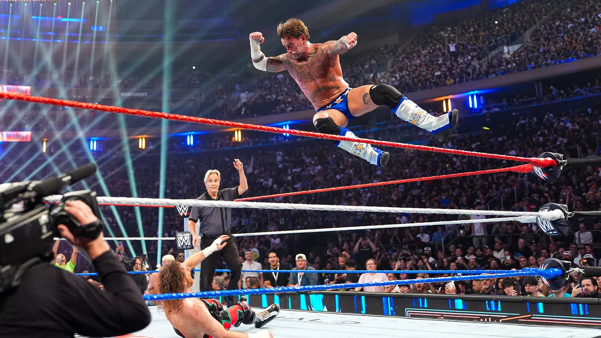 CM Punk explica por que não se sente mal por tirar título de Sami Zayn