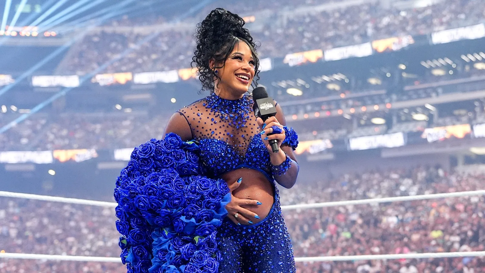 Bianca Belair da WWE anuncia o nascimento de seu filho