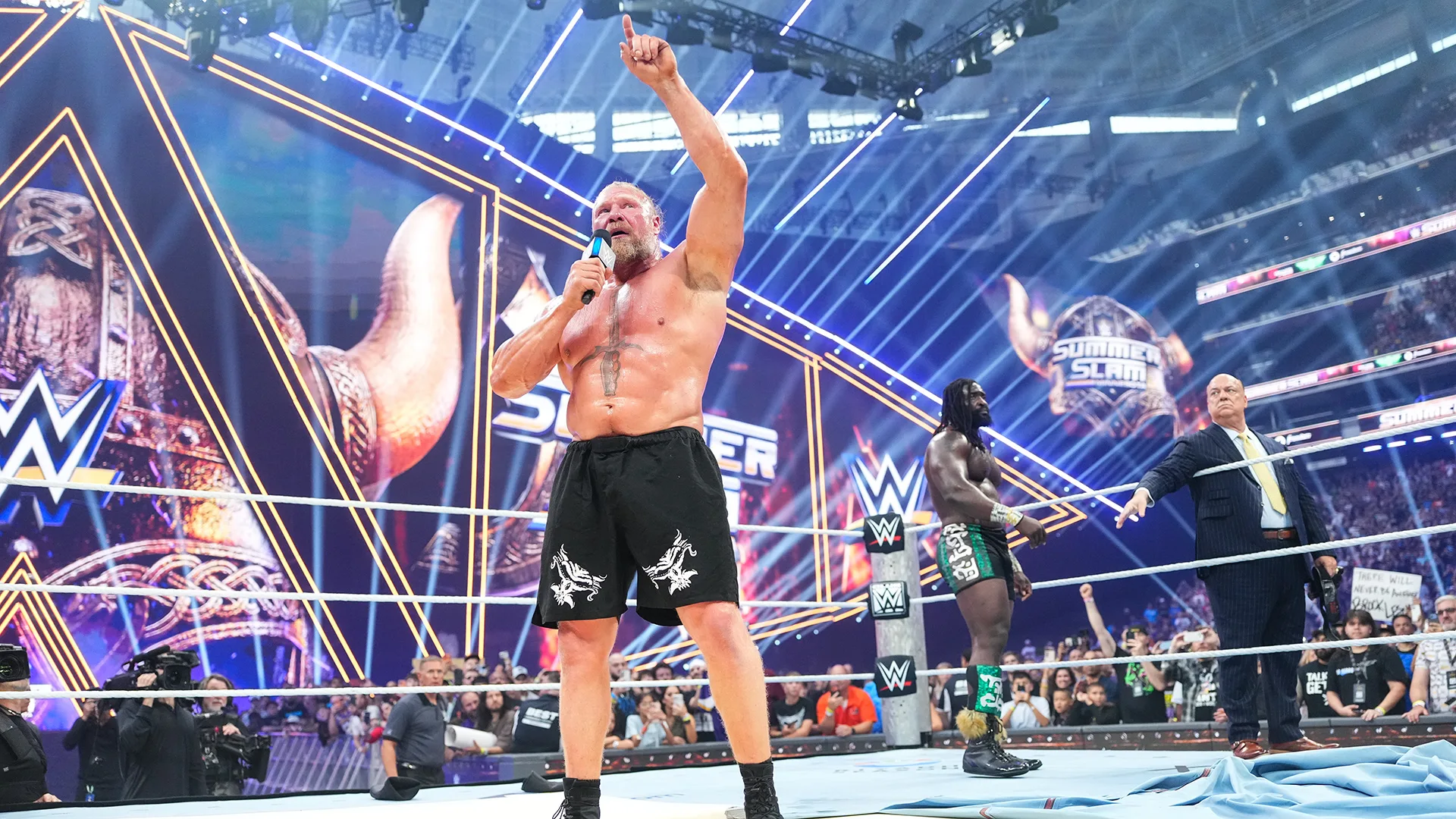 Brock Lesnar anuncia aposentadoria